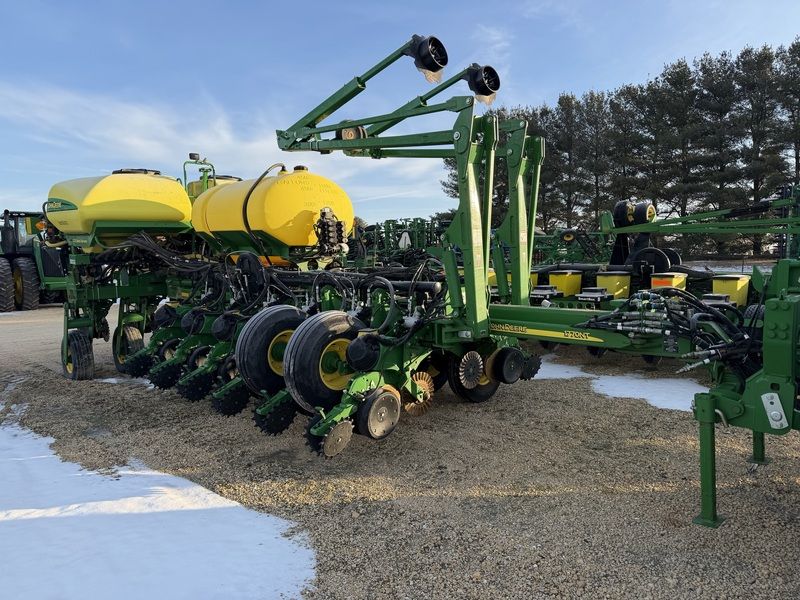 Used 2013 JOHN DEERE 1770NT For Sale in Lanark Illinois