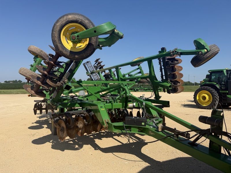 Used 2013 JOHN DEERE 2720 For Sale in Lanark Illinois