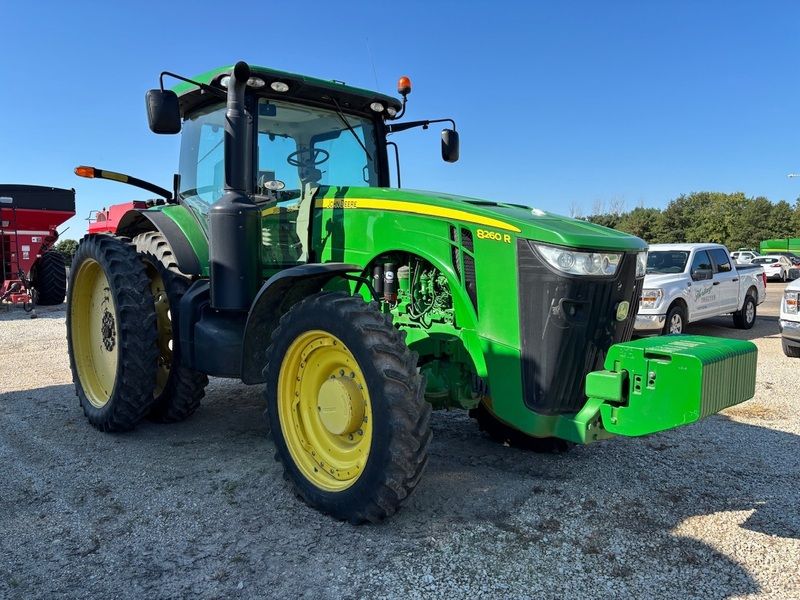 2013 JOHN DEERE 8260R For Sale
