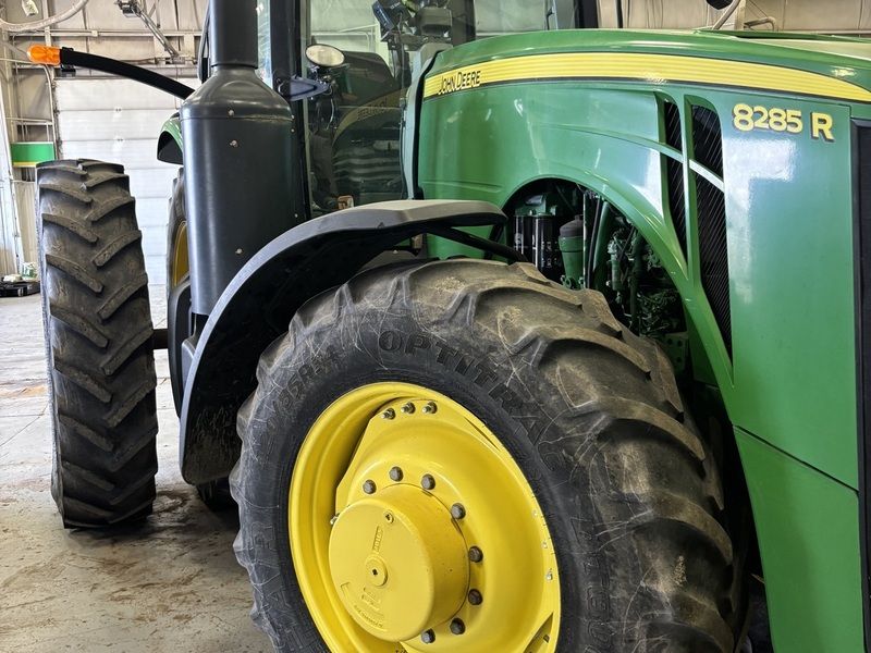 Used 2013 JOHN DEERE 8285R For Sale in Bridgeport Nebraska