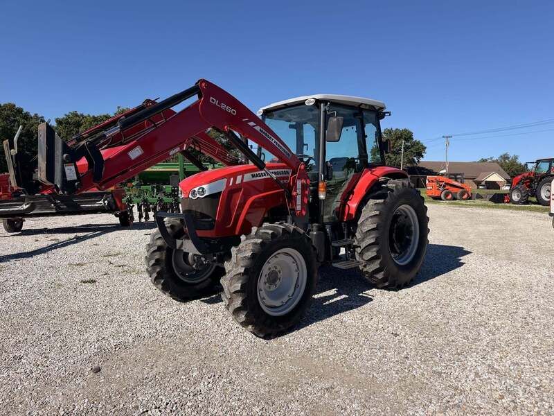 Used 2013 MASSEY FERGUSON 4610 For Sale in Edina Missouri