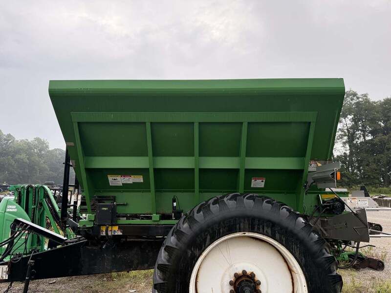 Used 2013 NEW LEADER L3030G4 For Sale in Dupont Indiana