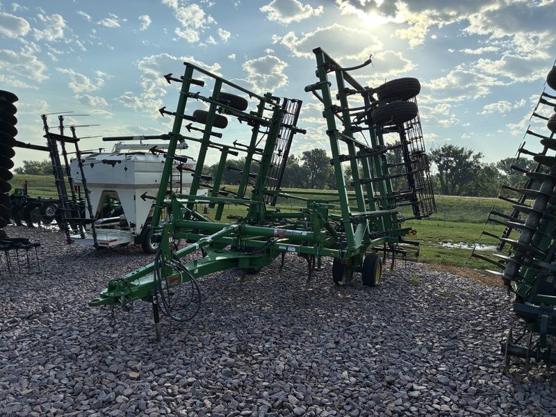 Used 2014 JOHN DEERE 2210 For Sale in Le Mars Iowa