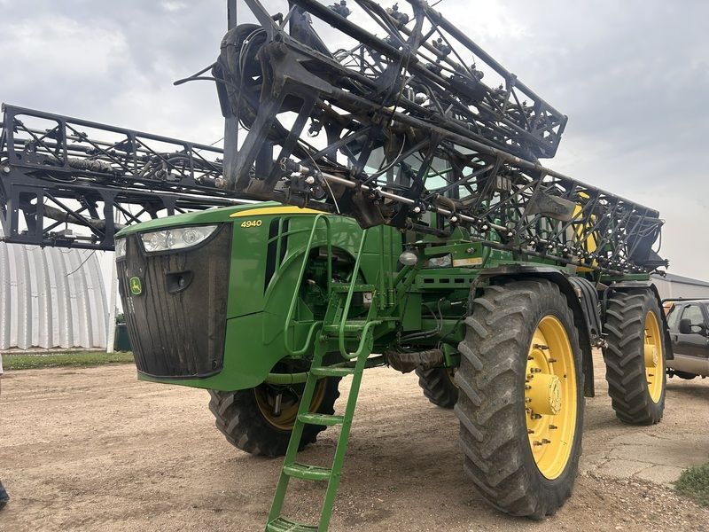Used 2014 JOHN DEERE 4940 For Sale in Winner South Dakota