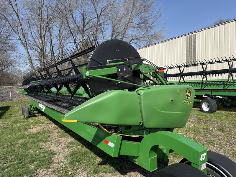 Used 2014 JOHN DEERE 640FD For Sale in Pontiac Illinois
