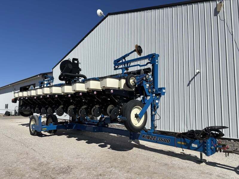 2014 KINZE 3600 For Sale
