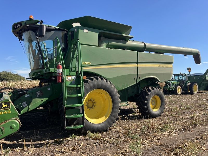 2015 JOHN DEERE S670 For Sale