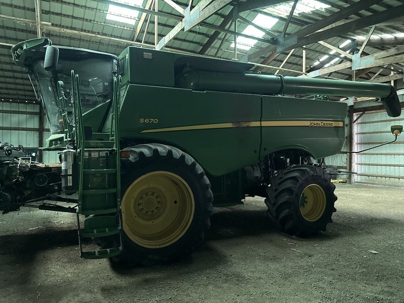 Used 2015 JOHN DEERE S670 For Sale in Brimfield Illinois