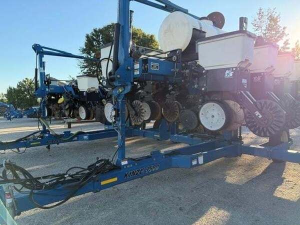 Used 2015 KINZE 3500 For Sale in Fayetteville North Carolina