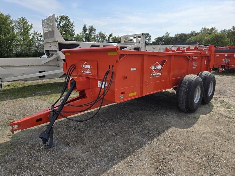 Used 2015 KUHN KNIGHT 1140 For Sale in Kalona Iowa