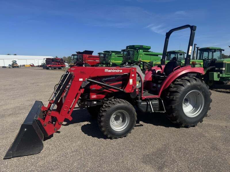 2015 MAHINDRA 2555 HST For Sale