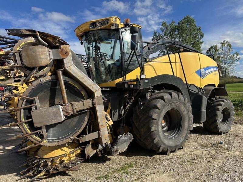 Used 2015 NEW HOLLAND FR850 For Sale in Potter Wisconsin
