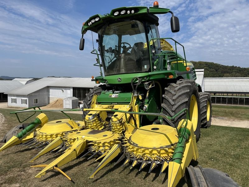 Used 2016 JOHN DEERE 676 For Sale in Mount Horeb Wisconsin