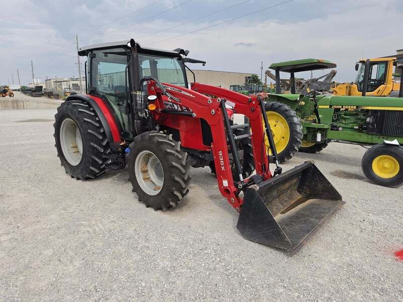 Used 2016 MASSEY FERGUSON 4710 For Sale in Clinton Missouri
