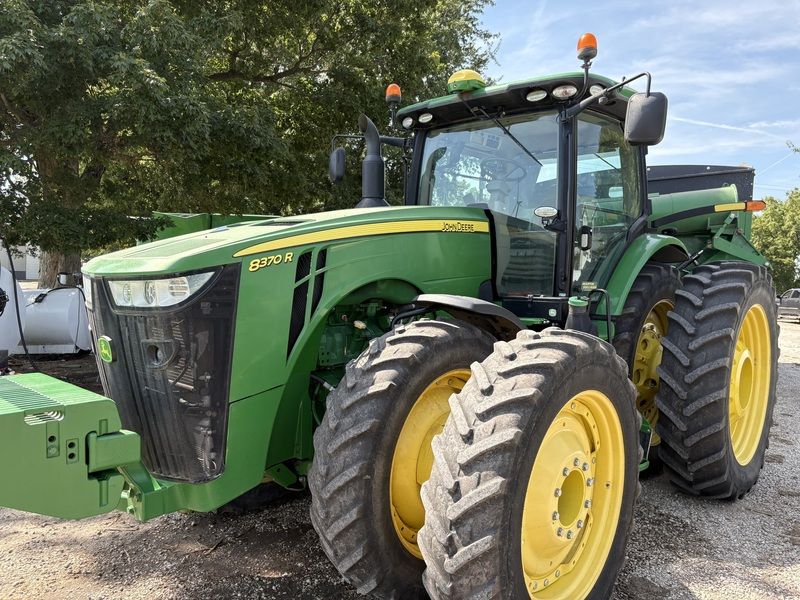 Used 2017 JOHN DEERE 8370R For Sale in Kewanee Illinois