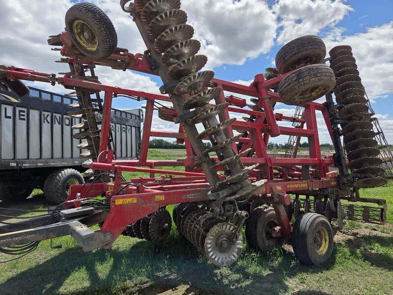 2017 SUNFLOWER 6631-27 For Sale
