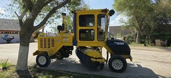 Used 2017 SUPERIOR BROOM DT80K For Sale in Houston Texas