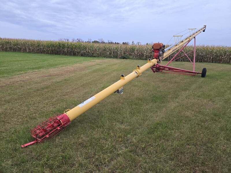 Used 2017 WESTFIELD WR80-61 For Sale in Mountain Lake Minnesota
