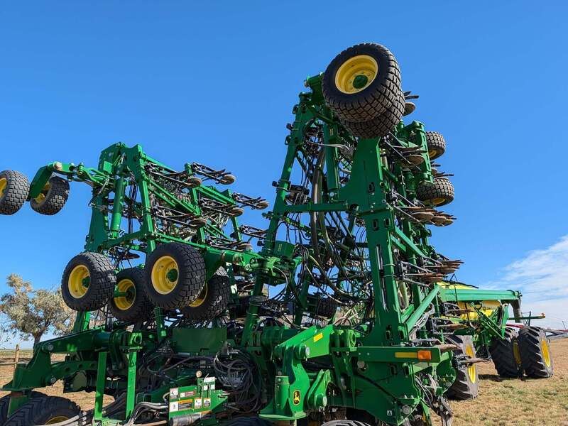 Used 2018 JOHN DEERE 1870 For Sale in Black Eagle Montana