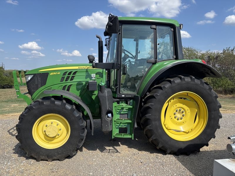 Used 2018 JOHN DEERE 6130M For Sale in Pauls Valley Oklahoma