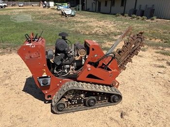 Used 2019 DITCH WITCH C24X For Sale in Longview Texas