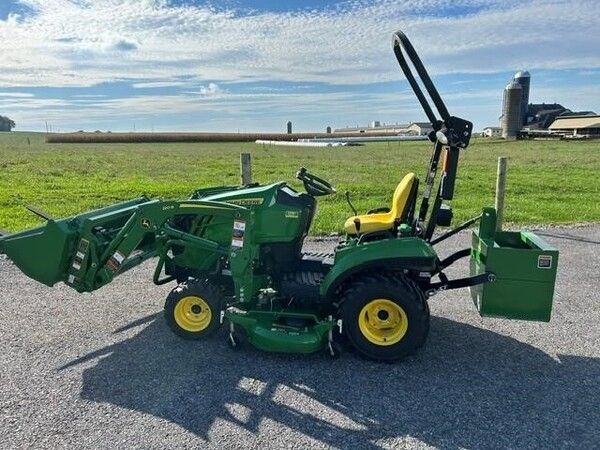 Used 2019 JOHN DEERE 1023E For Sale in Intercourse Pennsylvania