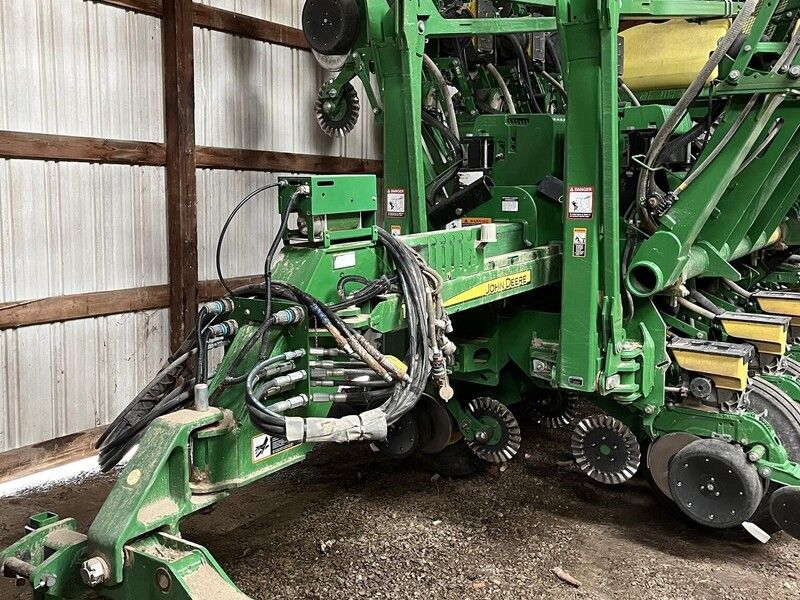 Used 2019 JOHN DEERE 1795 For Sale in Circleville Ohio