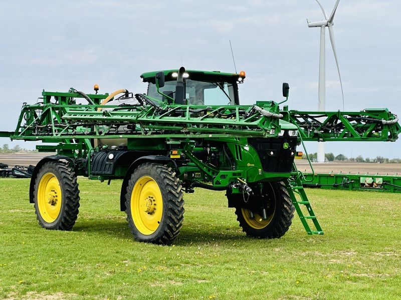Used 2019 JOHN DEERE R4038 For Sale in Fowler Indiana