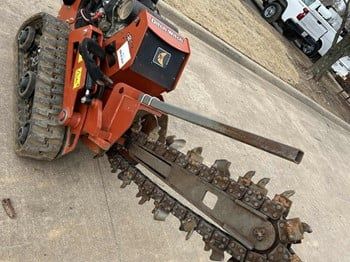 Used 2020 DITCH WITCH C24X For Sale in Springdale Arkansas