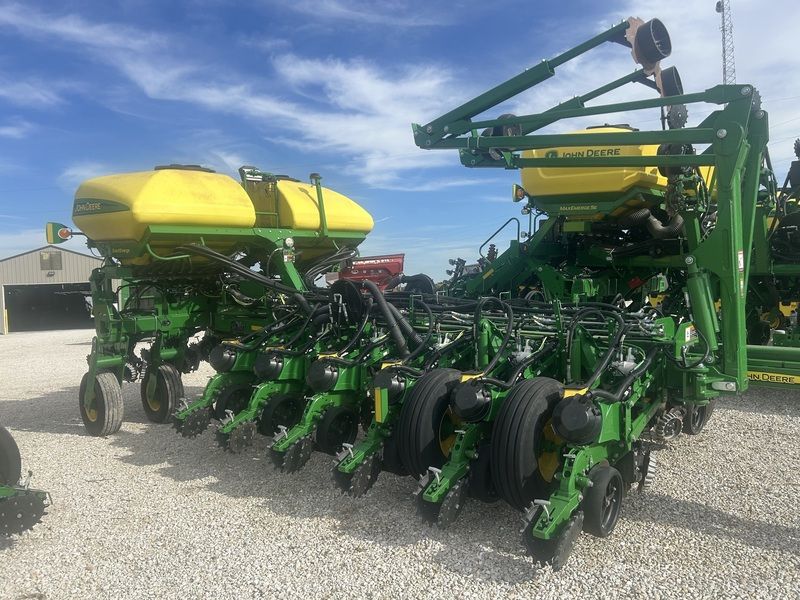 Used 2020 JOHN DEERE 1775NT For Sale in Winchester Illinois
