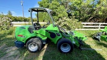 Avant Wheel Loader