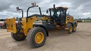 2021 DEERE 772G For Sale