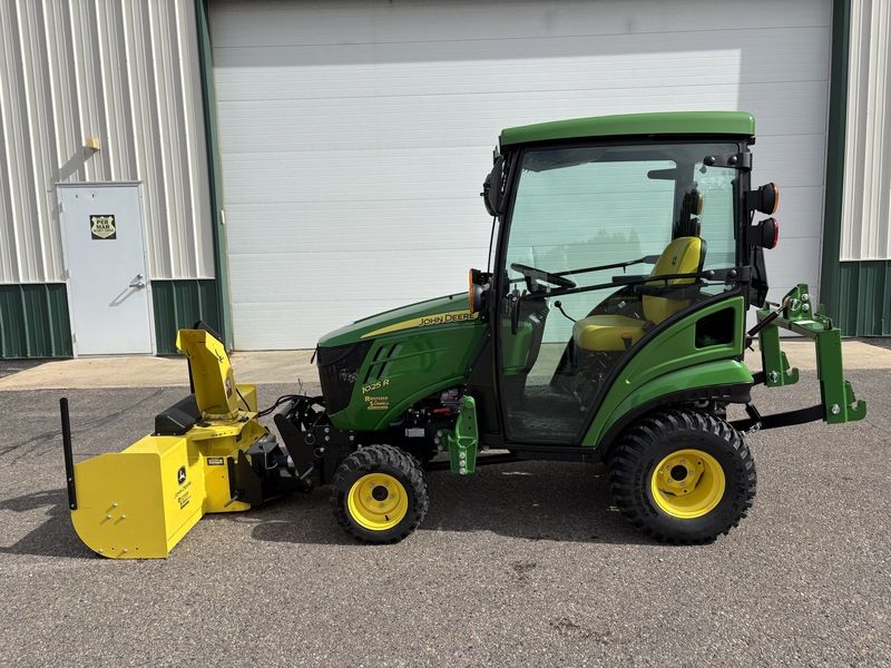 Used 2021 JOHN DEERE 1025R For Sale in Stevens Point Wisconsin