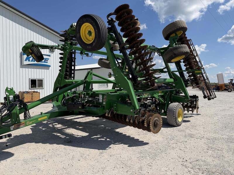 Used 2021 JOHN DEERE 2660VT For Sale in Shelbyville Illinois