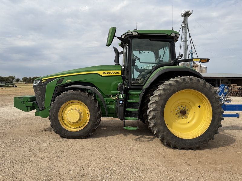 Used 2021 JOHN DEERE 8R 250 For Sale in Waco Texas