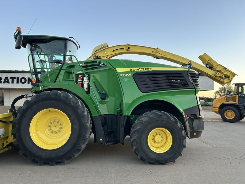 Used 2021 JOHN DEERE 9700 For Sale in Roscoe South Dakota