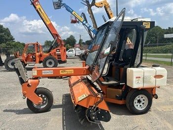 Used 2021 LAY-MOR SWEEPMASTER 300 For Sale in Winston-Salem North Carolina