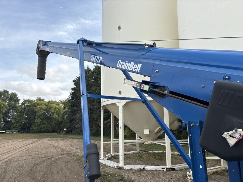 Used 2022 BRANDT 1547 For Sale in Minot North Dakota