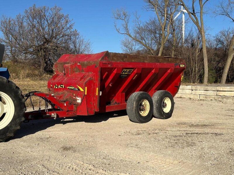 Used 2022 H & S 5234 For Sale in Waupun Wisconsin