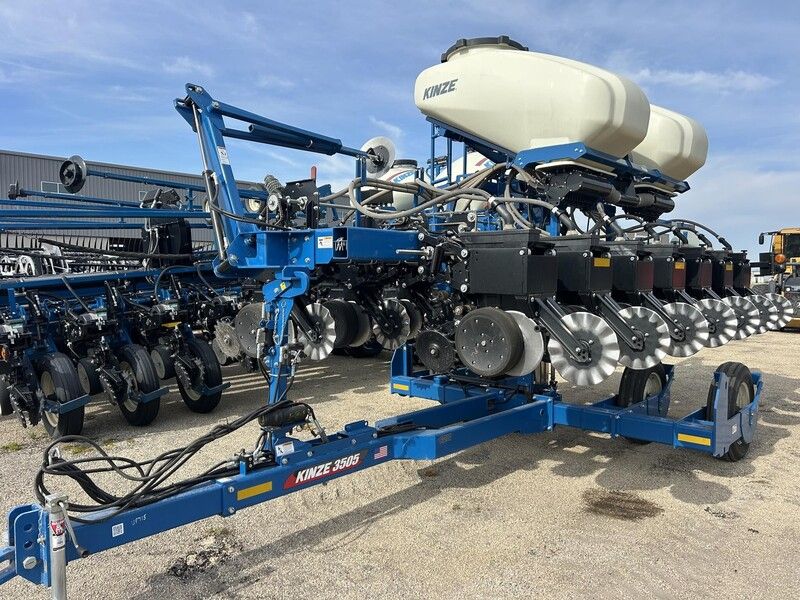 Used 2022 KINZE 3505 For Sale in Rochelle Illinois