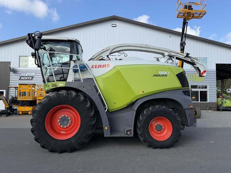 Used 2023 CLAAS JAGUAR 990 For Sale in Lynden Washington