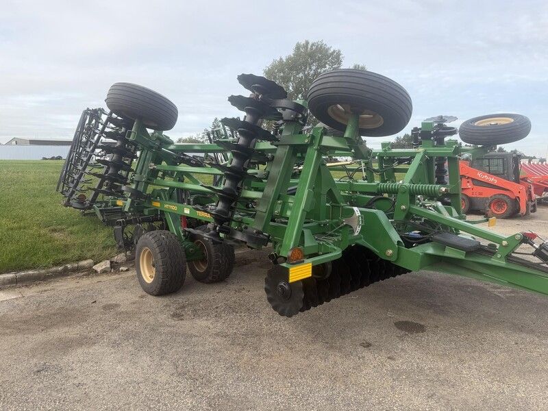 Used 2023 GREAT PLAINS HT1100-20 For Sale in Darlington Wisconsin