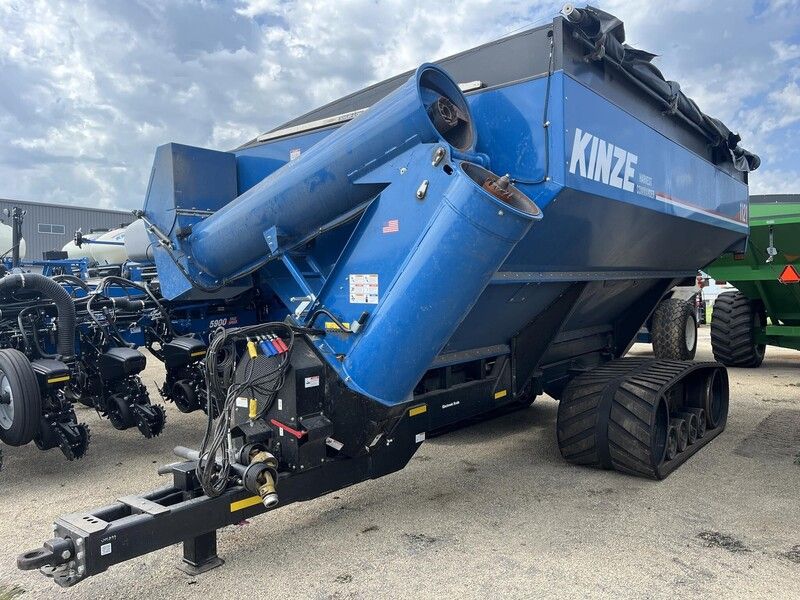Used 2023 KINZE 1121 For Sale in Rochelle Illinois