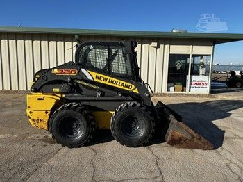 Used 2023 NEW HOLLAND L320 For Sale in Cuba City Wisconsin