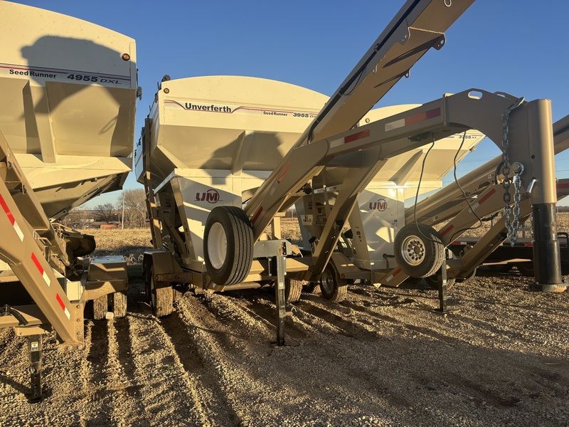 Used 2023 UNVERFERTH 3955DXL For Sale in Beloit Kansas