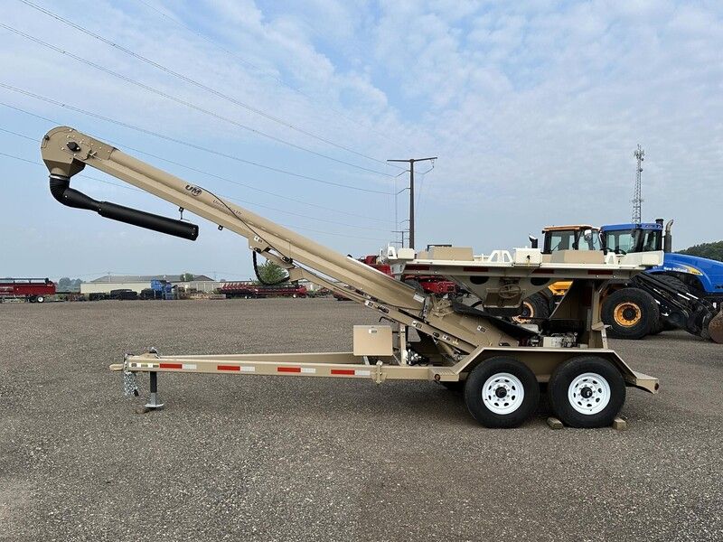 Used 2023 UNVERFERTH 410 For Sale in Barneveld Wisconsin