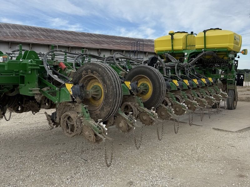 Used 2024 JOHN DEERE 1775NT For Sale in Curryville Missouri