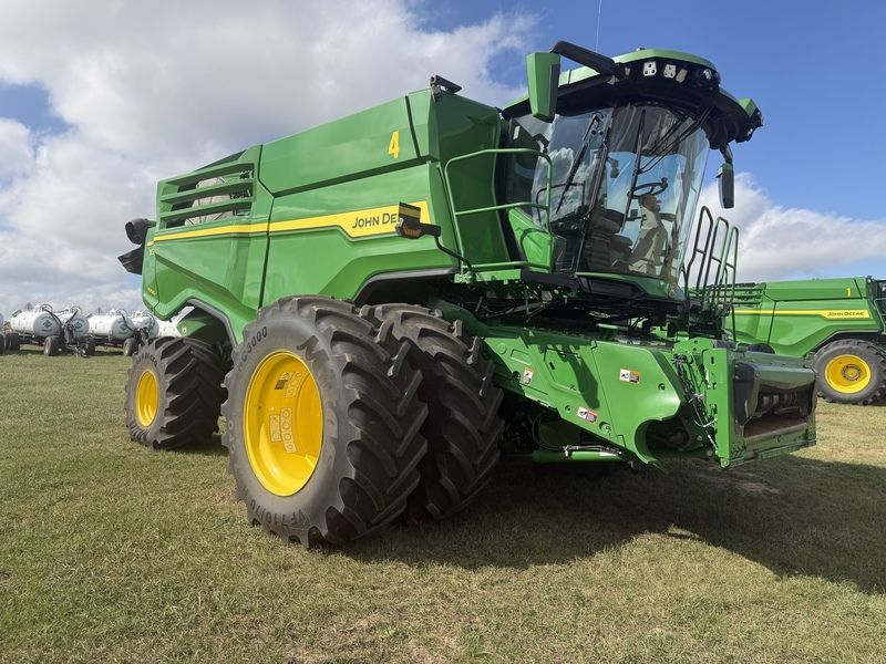 Used 2024 JOHN DEERE X9 1000 For Sale in Dickinson North Dakota