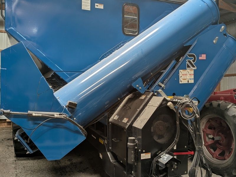 Used 2024 KINZE 1121 For Sale in Perry Iowa
