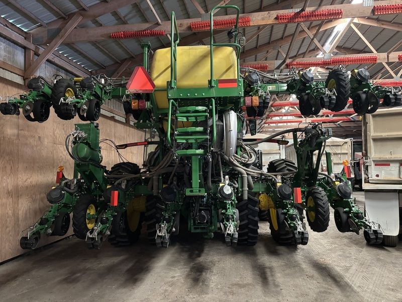 New 2025 JOHN DEERE 1725 CCS For Sale in Scott City Missouri